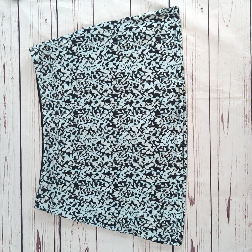 Tranquility by Colorado Clothing skort, skirt shorts, patterned, women's large - Picture 2 of 8